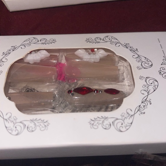 2 Designs Stick-On Nails (White Flames & Diamond; Red Gems & White Petals) - Picture 5 of 5